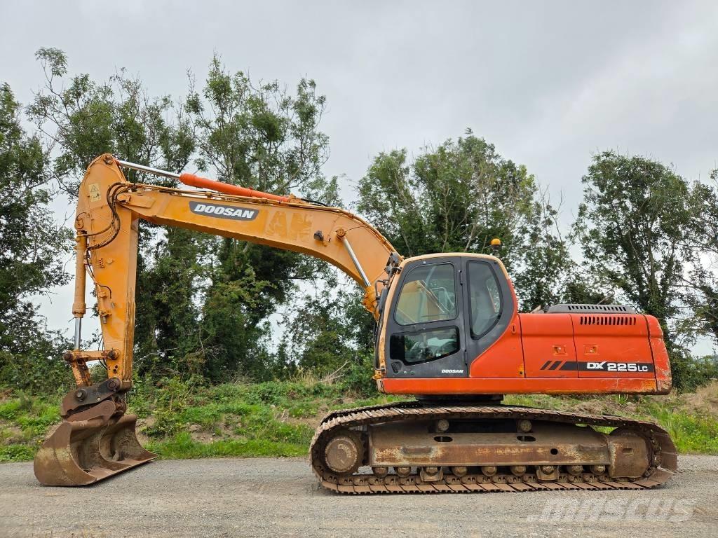 Doosan DX 225 LC Pelle sur chenilles
