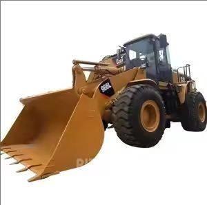 CAT 966L Chargeuse sur pneus