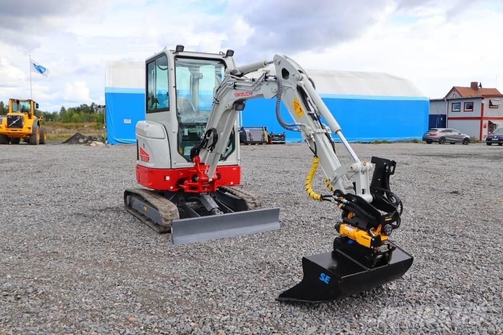 Takeuchi TB325R Mini pelle < 7t