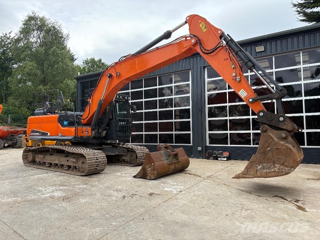 Doosan DX 225 LC-5 Pelle sur chenilles