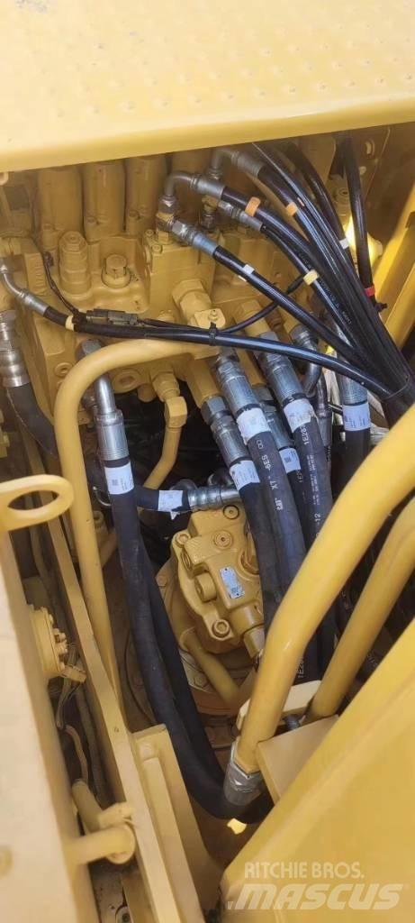 CAT 313D2GC Pelle sur chenilles