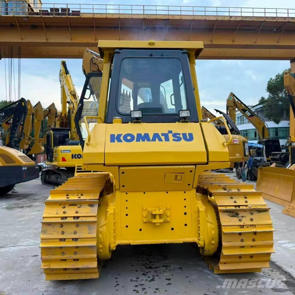Komatsu D65PX-12E Bouteurs sur chenilles