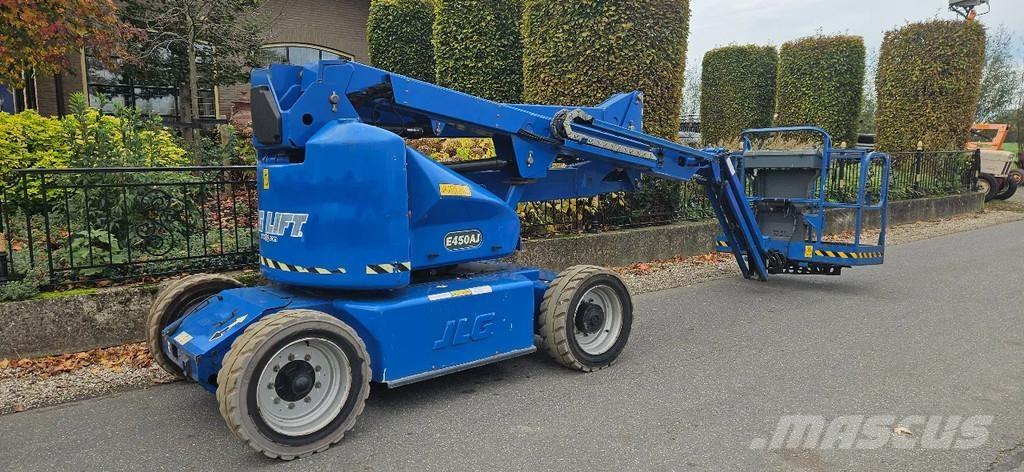 JLG E450aj Nacelles articulées