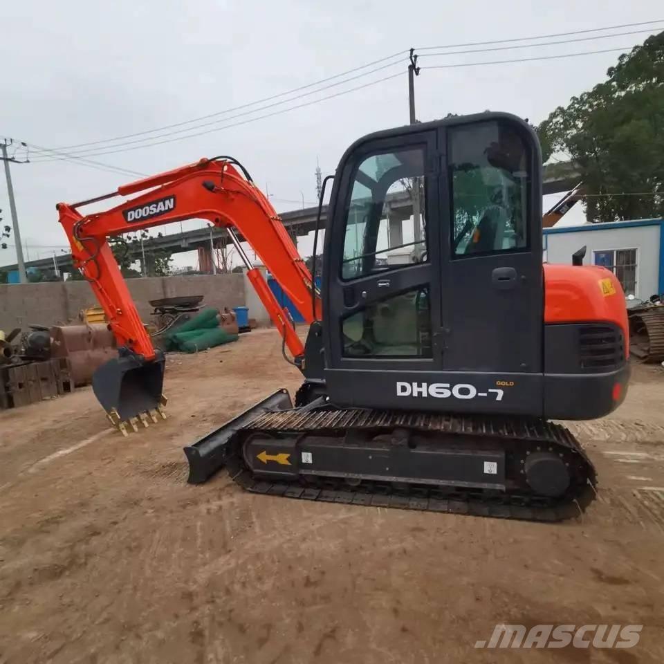Doosan DH60-7 Mini pelle < 7t