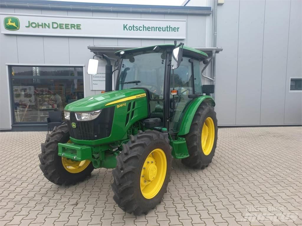 John Deere 5067E Tracteur