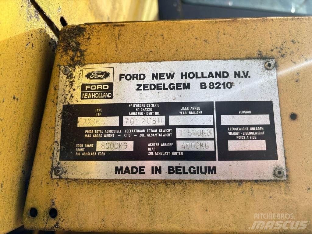 New Holland TX 36 Moissonneuse batteuse