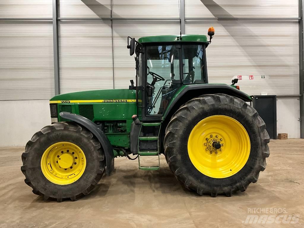 John Deere 7710 Tracteur