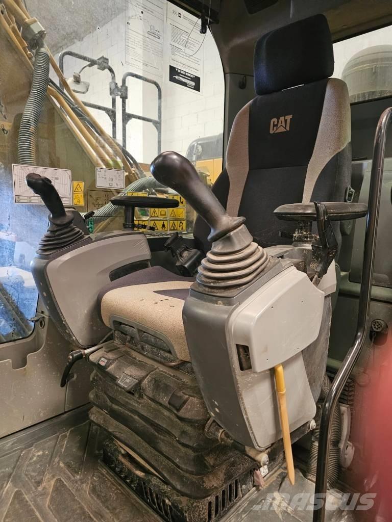 CAT 320 E Pelle sur chenilles