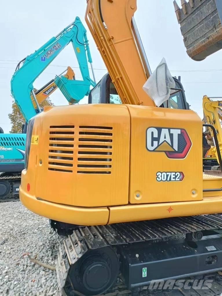CAT 307 Pelle sur chenilles