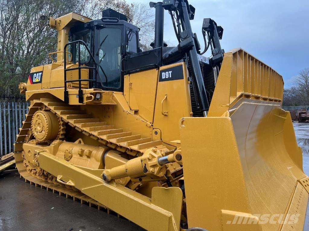 CAT D 9 T Bouteurs sur chenilles