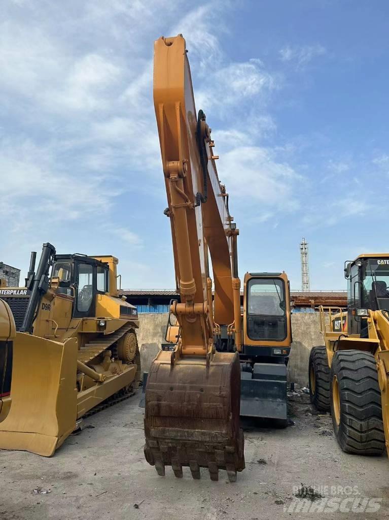 Hyundai DH210W-9 Pelle sur pneus