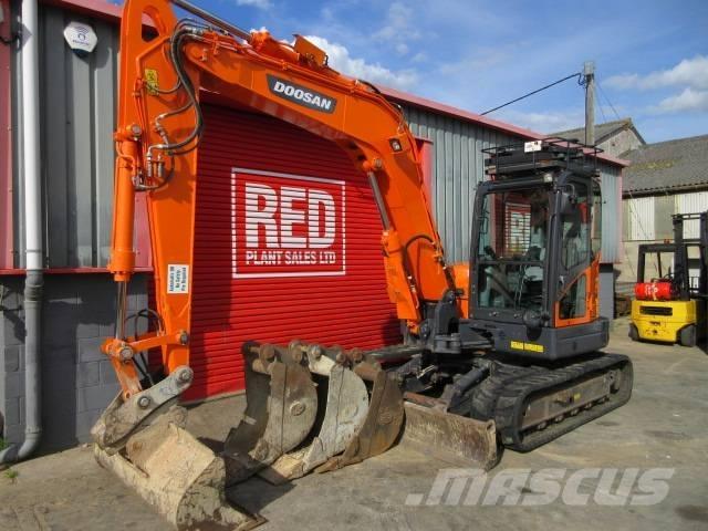Doosan DX 85 R-3 Mini pelle 7t-12t