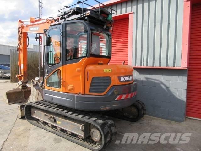 Doosan DX 85 R-3 Mini pelle 7t-12t