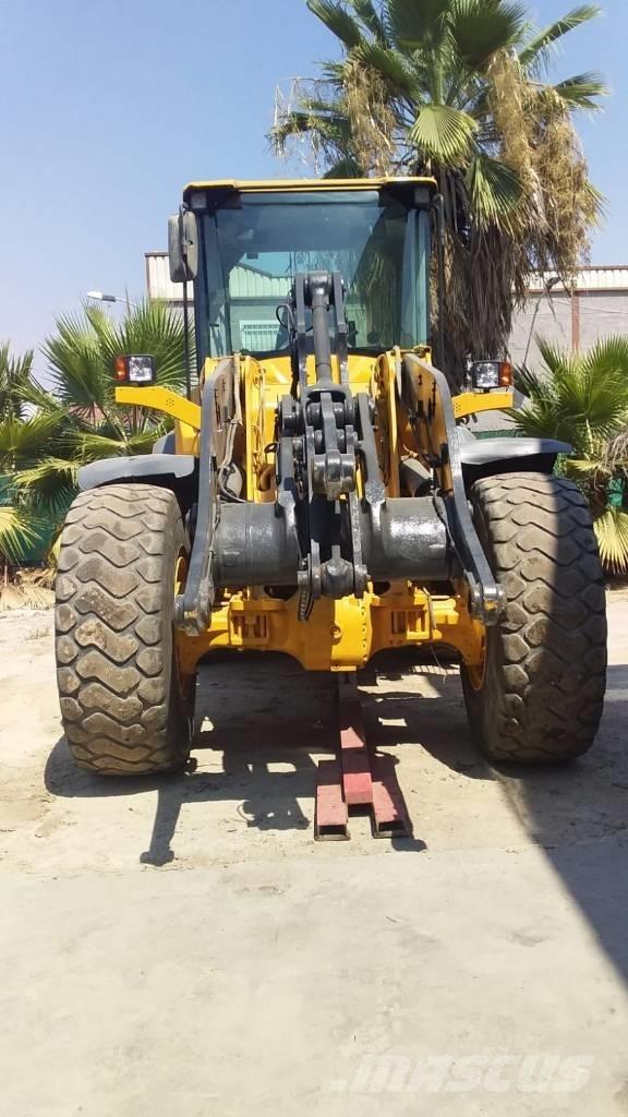 Volvo L90F Chargeuse sur pneus