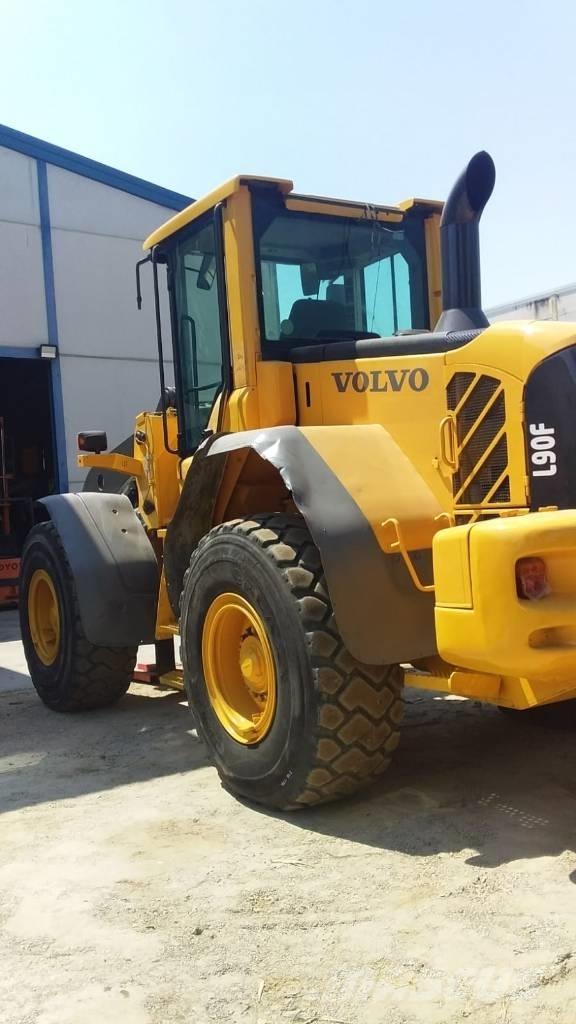 Volvo L90F Chargeuse sur pneus