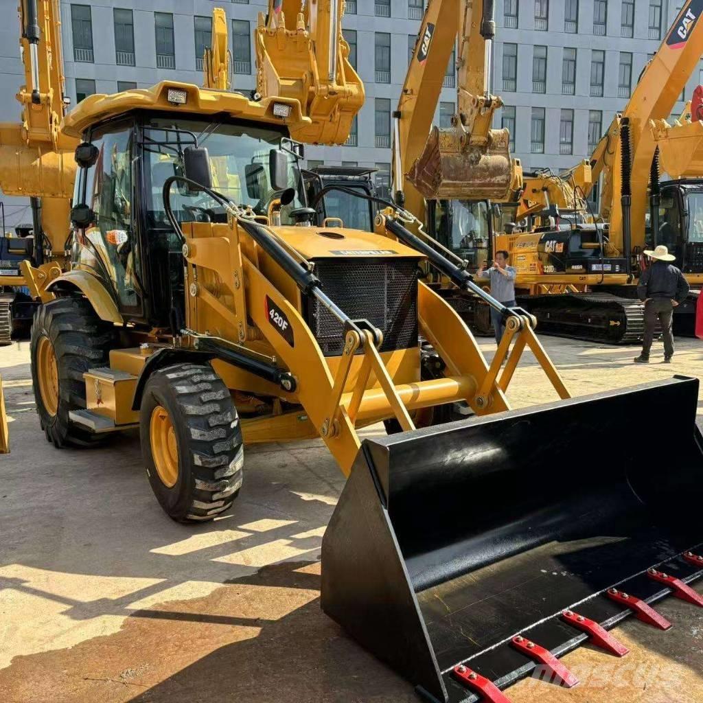 CAT 420 F Tractopelle