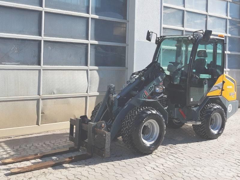 Giant G 3500 X-Tra Chargeuse compacte