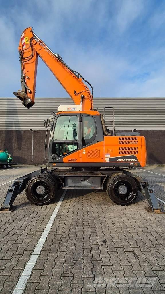 Doosan DX 170W-5 Pelle sur pneus