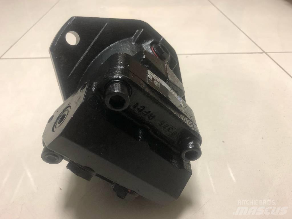 John Deere H 415 Hydraulique