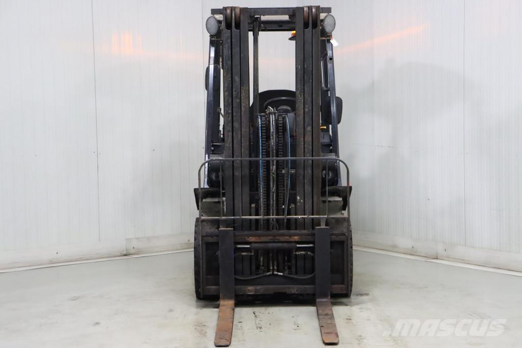 Nissan U1D2A20LQ Chariots GPL