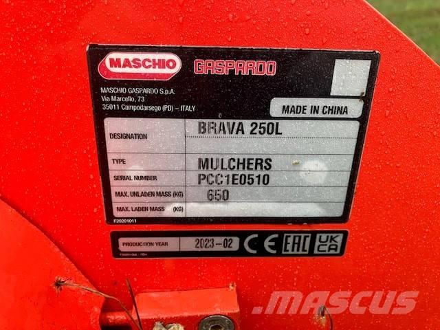 Maschio Brava 250 L Broyeur / Gyrobroyeur / Epareuse