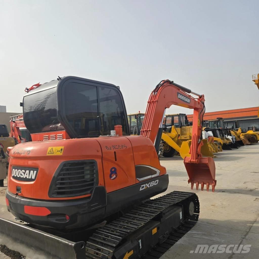 Doosan DX 60 Mini pelle < 7t