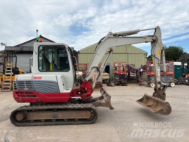 Takeuchi TB 250 Mini pelle < 7t