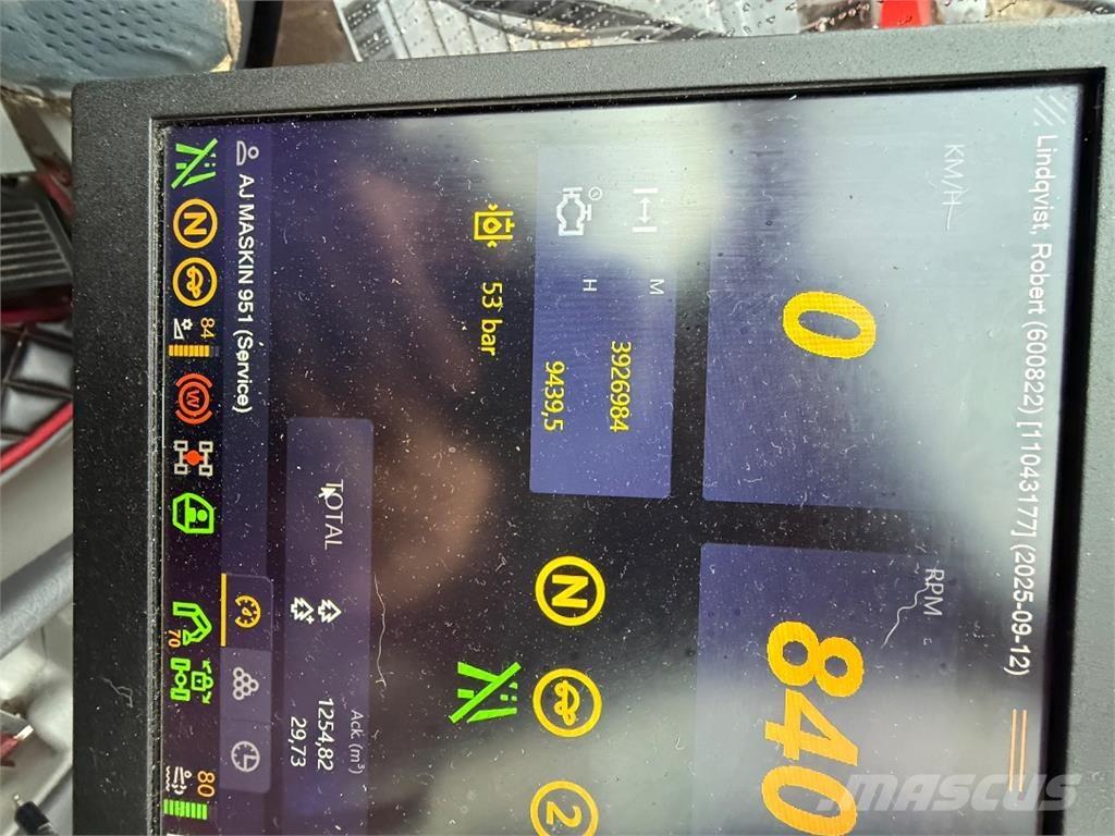 Komatsu 951 Abatteuse