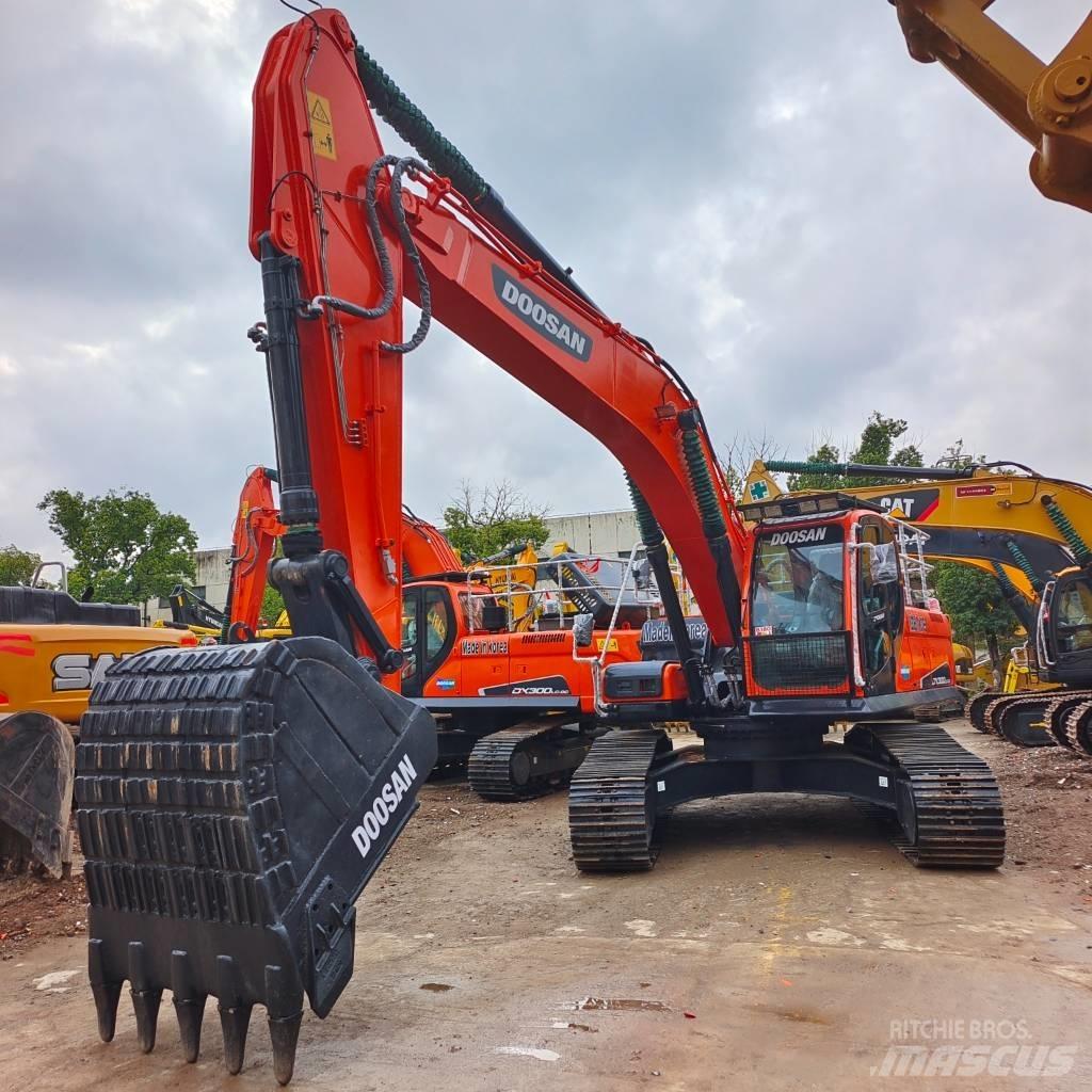 Doosan DX 300 LC Pelle sur chenilles