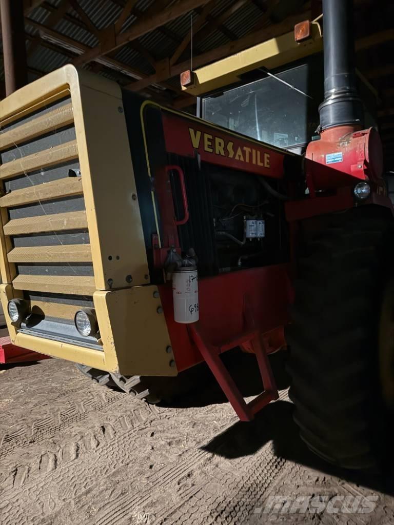 Versatile 835 Tracteur