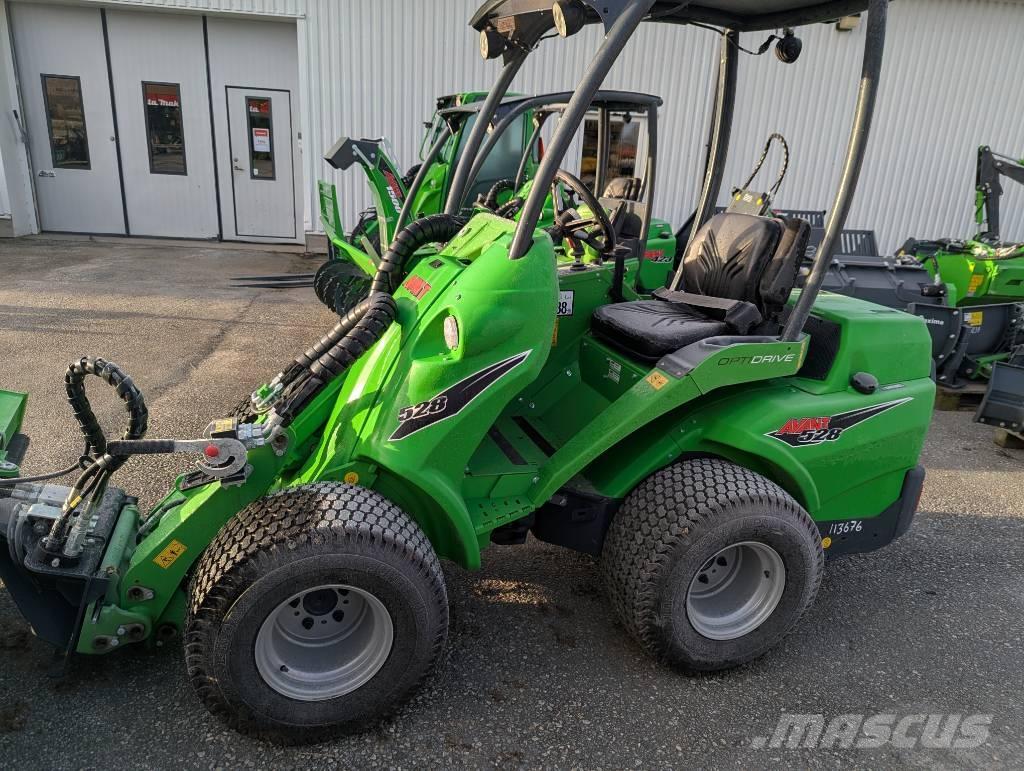 Avant 528 Chargeuse compacte