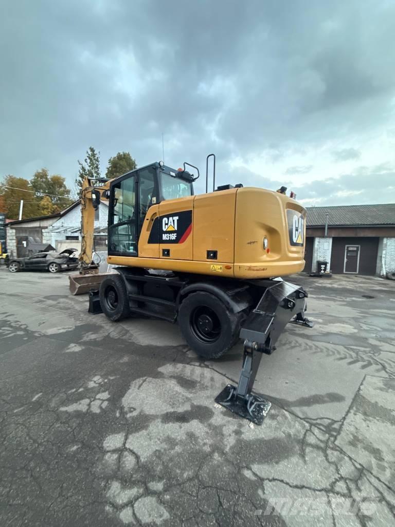 CAT M 316 F Pelle sur pneus