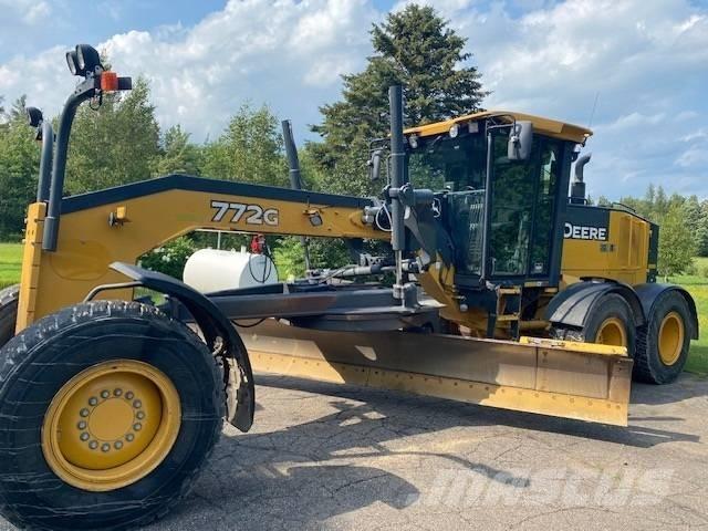 John Deere 772 G Niveleuse