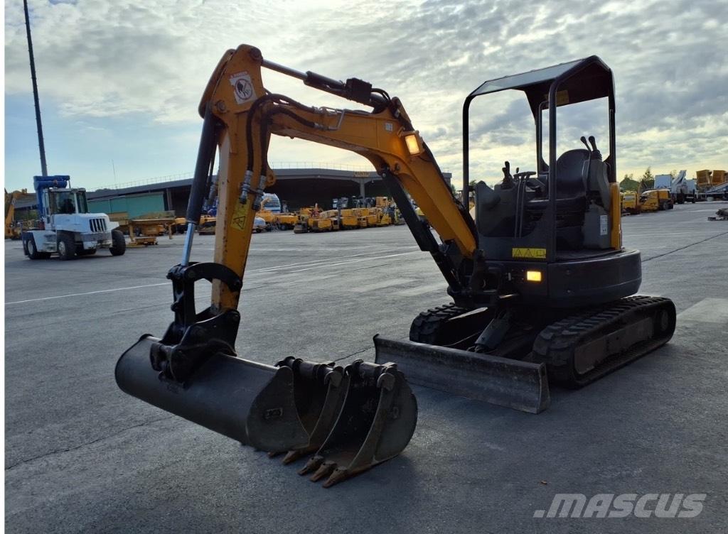 Bobcat E 26 Mini pelle < 7t