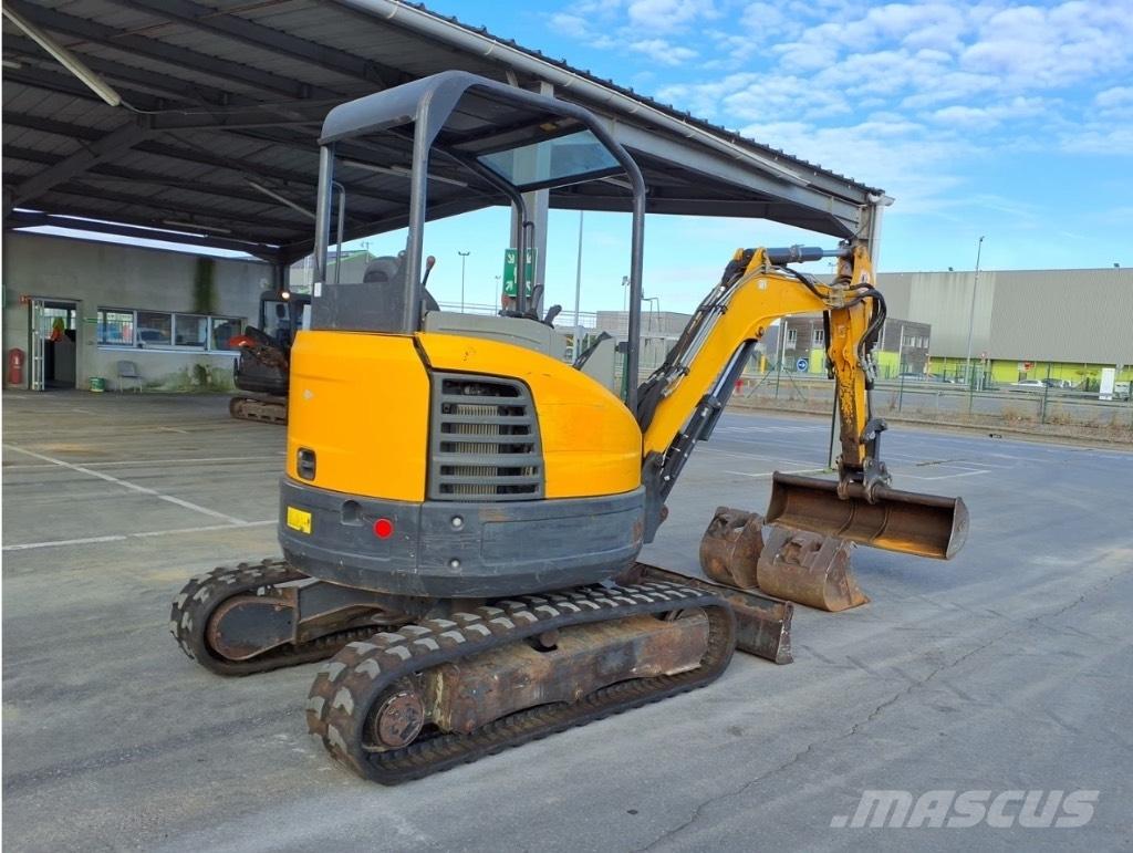 Bobcat E 26 Mini pelle < 7t