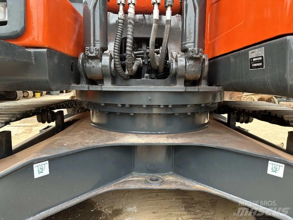 Doosan DX225LC-9C Pelle sur chenilles