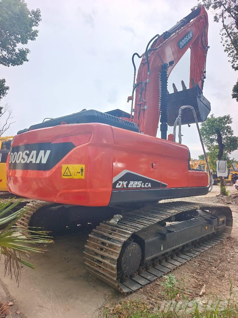 Doosan DX 225 LCA Pelle sur chenilles