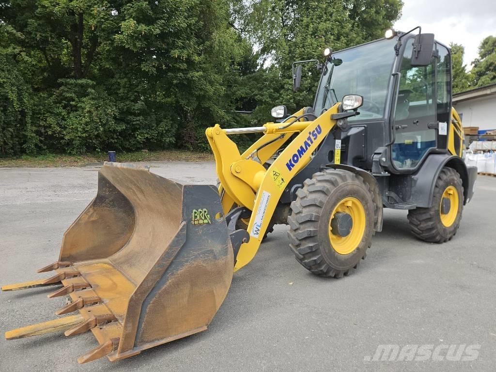 Komatsu WA 70 M-8 Chargeuse sur pneus