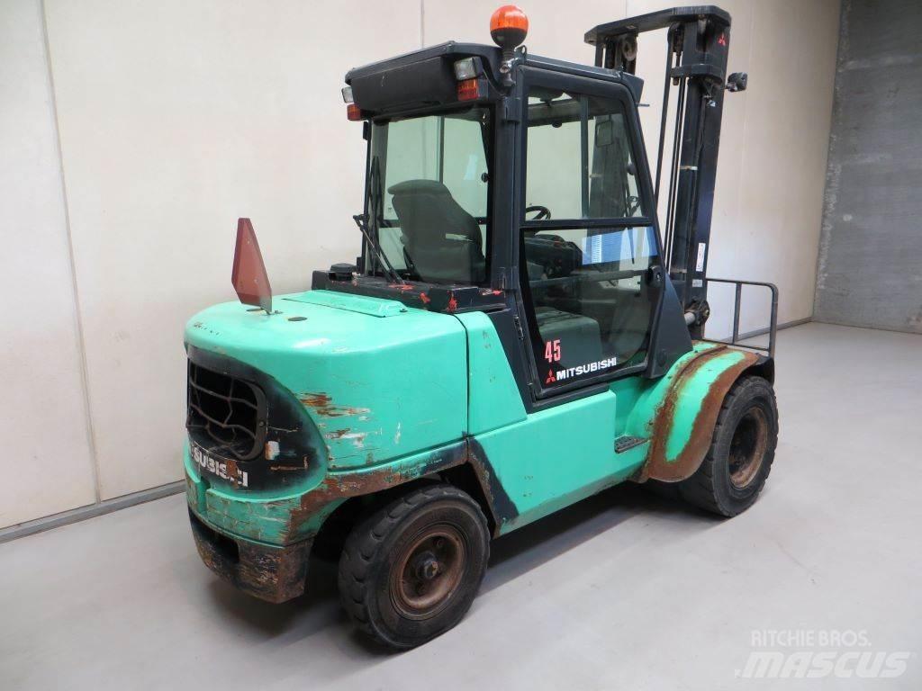 Mitsubishi FD45K Chariots diesel