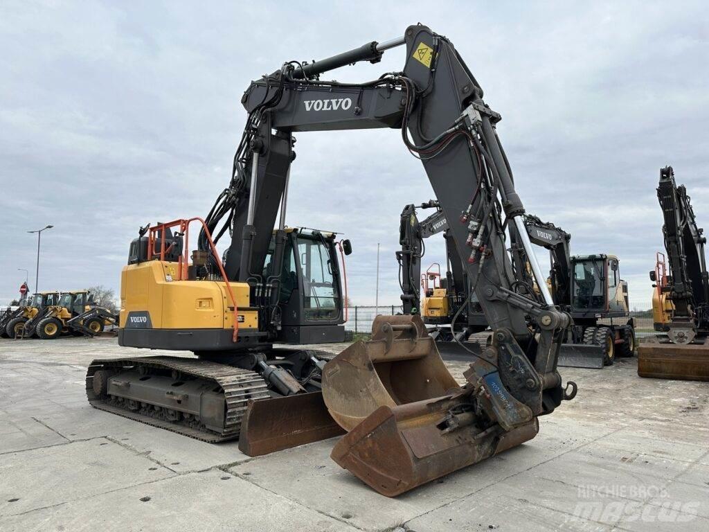 Volvo ECR235EL Pelle sur chenilles