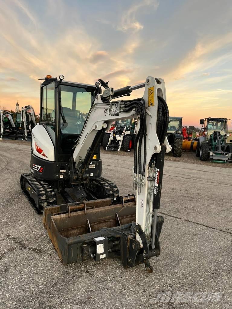 Bobcat E 27 Z Mini pelle < 7t