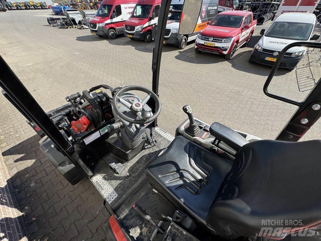 Manitou MLA 3-25 Chargeuse sur pneus