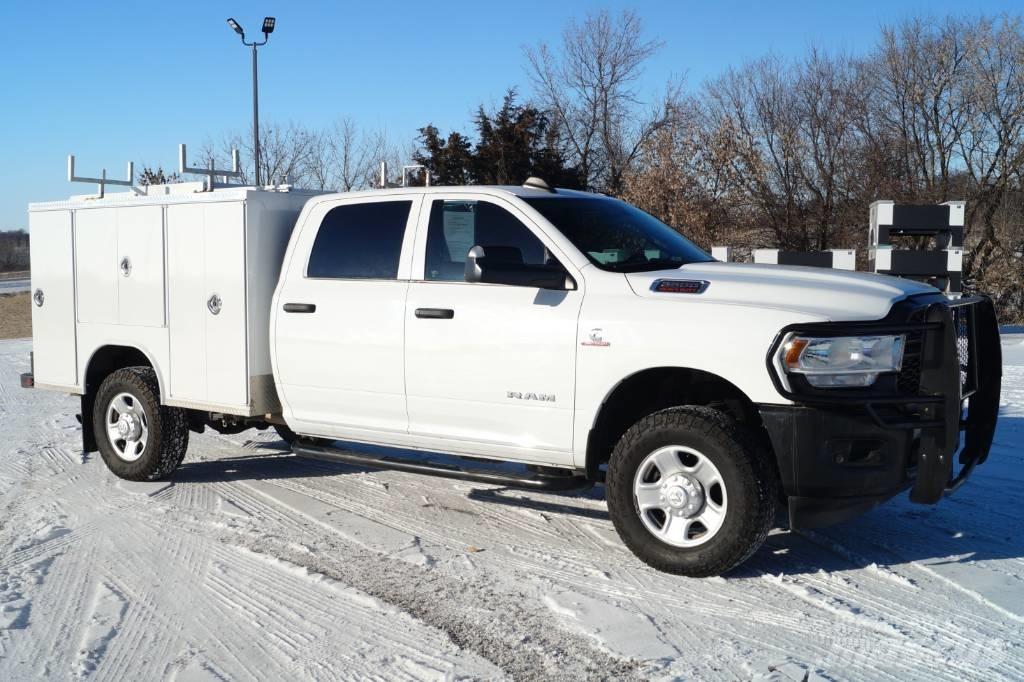 RAM 3500 TRADESMAN Utilitaire benne