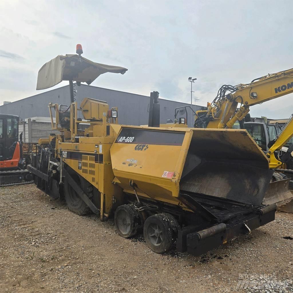 CAT AP 600 Finisseur