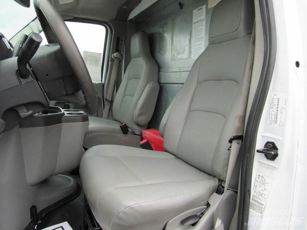 Ford E-350 Camion Fourgon