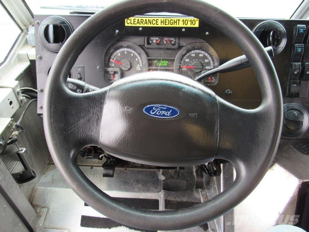 Ford E-450 Camion Fourgon