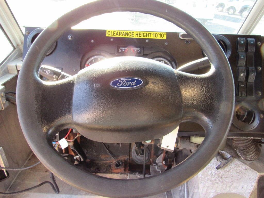 Ford E-450 Camion Fourgon