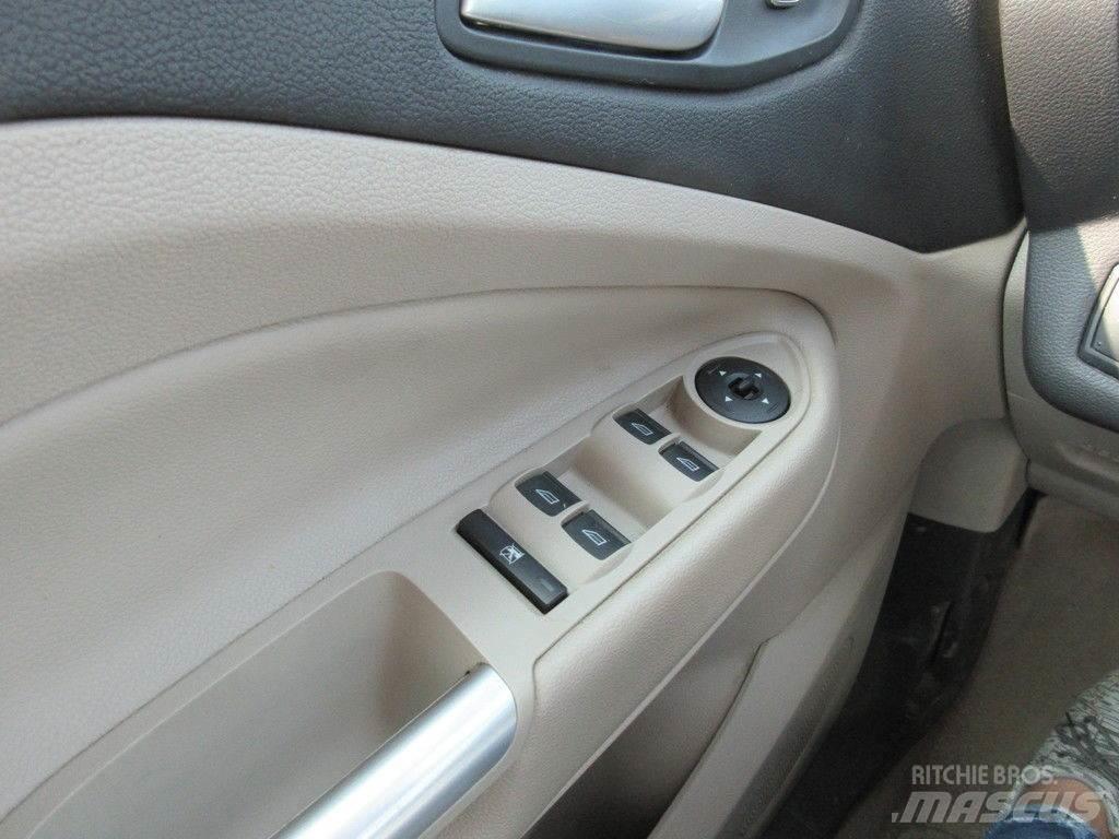 Ford Escape Voiture