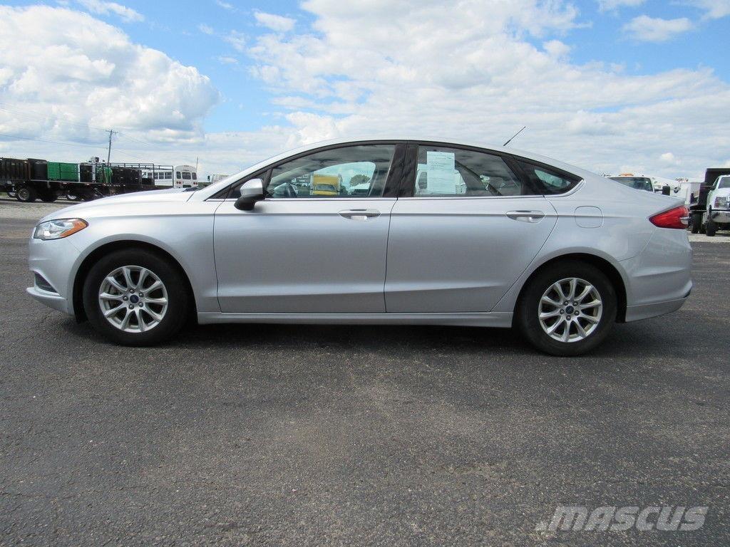 Ford Fusion Voiture
