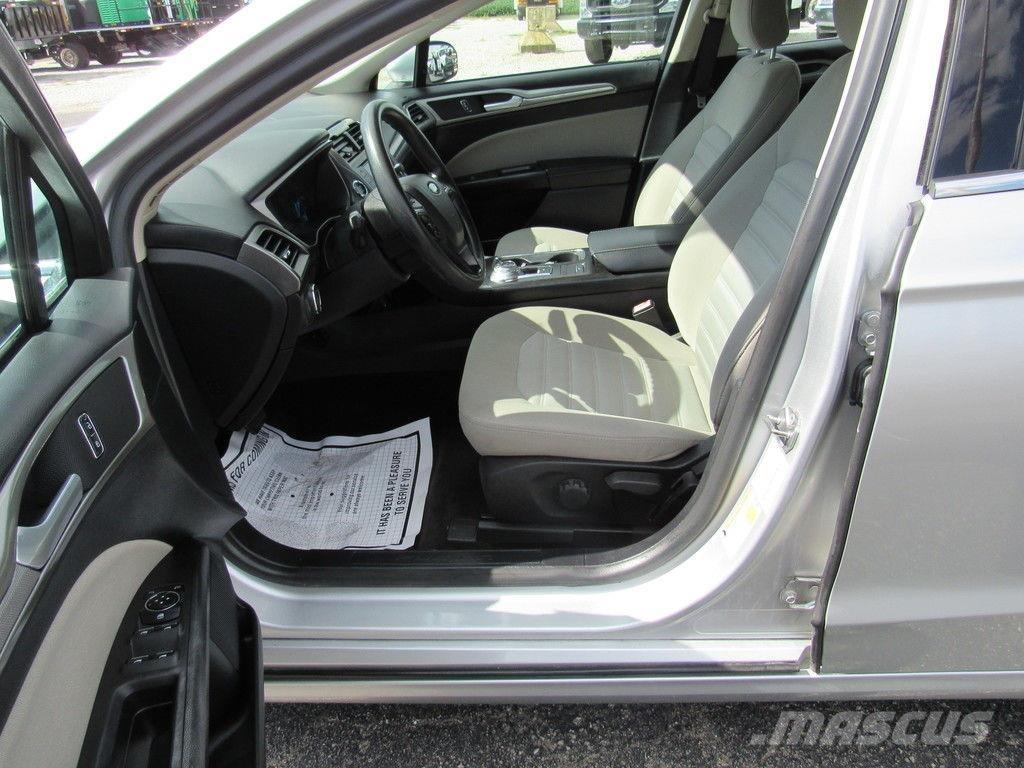 Ford Fusion Voiture